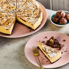 Praline & White Chocolate Cheesecake (Chefs Selections)