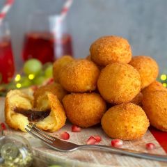 Cheesy Chutney Melt Bites (Paramount)