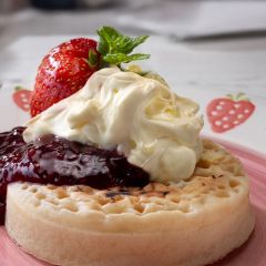 203352C Crumpets (Lakeland Bake)