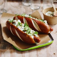 206481C Bretzel Hot Dog Bun (Panesco)