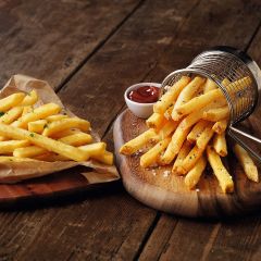 205956C Surecrisp Thin Cut Skin-On Fries (McCain)