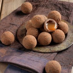 308801C Salted Caramel Truffles (Whitakers)