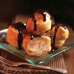 202973C Profiteroles with Chocolate Sauce (Chefs Selections)