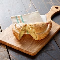 205743C Cheese & Onion Pasty (Proper Cornish)