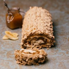 201044C Banoffee Meringue Roulade (Menuserve)