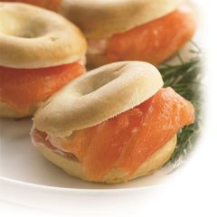 203331C Smoked Salmon & Cream Cheese Bagels (Frank Dale)