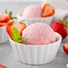 204917C Real Strawberry Ice Cream (Doddington Dairy) Napoli