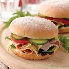 201537C 4" Floured Bap (Chefs Selections)