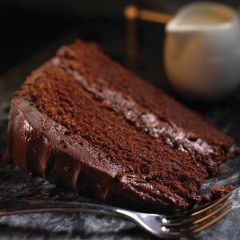 200608C Alabama Chocolate Fudge Cake (cut) (Mademoiselle)