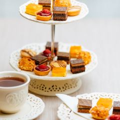 203056C French Petits Fours (Tipiak)