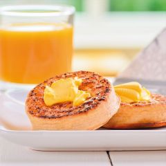 203352C Crumpets (Lakeland Bake)