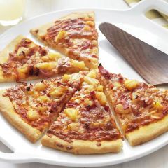 201779C Ham & Pineapple Pizza (Pioneer)