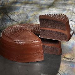 203468C Chocolate Fudge Cake (Classic Desserts)