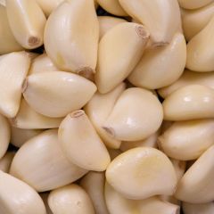 500403C Peeled & Vacuum Packed Garlic