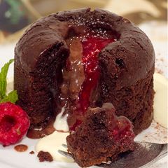 205254C Raspberry & Chocolate Fondant Pudding (Vanier)