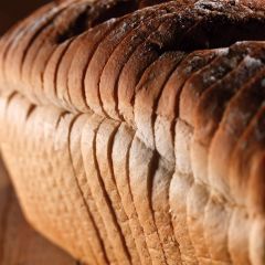 205788C Farmhouse Extra Thick White Bread (Roberts)