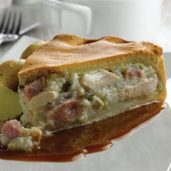 205417C Chicken, Ham & Leek Pie (Roberts)