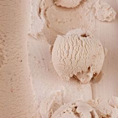 206416C Strawberry Ice Cream (Cream o' Galloway) Napoli