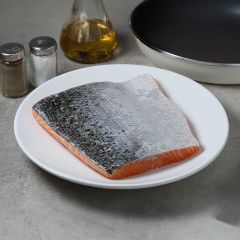 FISH037 Whole Skin On Salmon Side