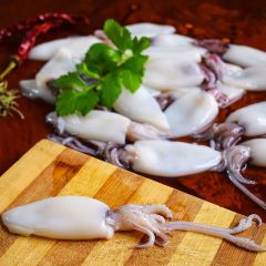 FISH014 Whole Small Squids (frozen)