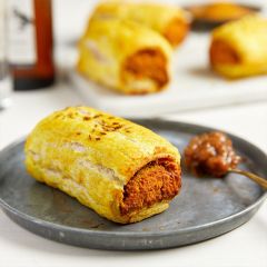Spiced Cauliflower & Onion Bhaji Roll (Coopers)