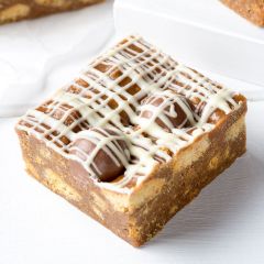 307548C Honeycomb Crunch (Traybakes)