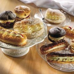 204138C Assorted Dairy Cream Cakes (Wrights)